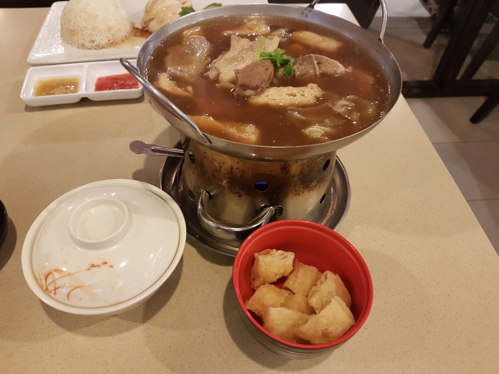 Bak Kut Teh | Image Courtesy: By Misaochan (Own work) [CC BY 4.0], via Wikimedia Commons