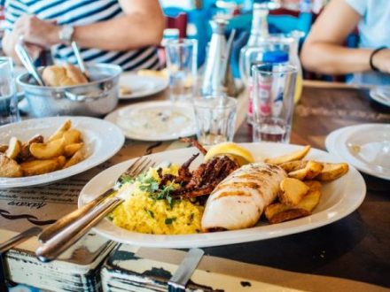 money saving tips in restaurants