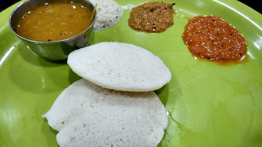 1024px-Idli_of_Salem