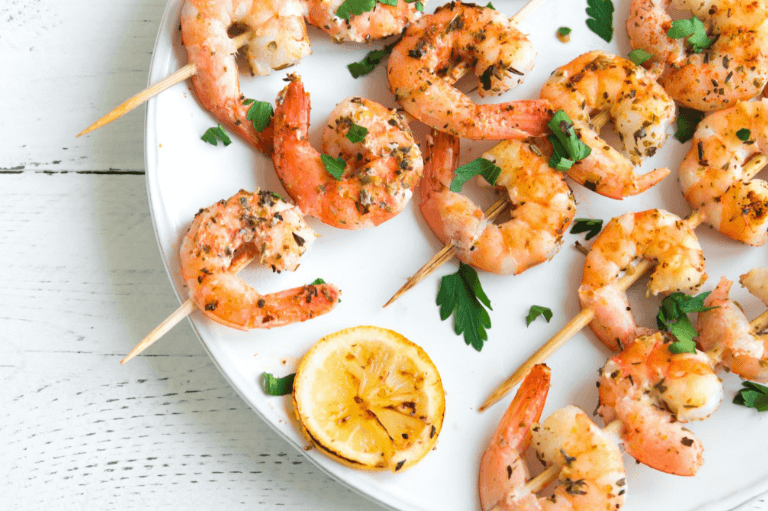 A Culinary Journey by the Shore: Must-Try Seafood Delicacies in Sri Lanka – Treat Your Taste Buds!