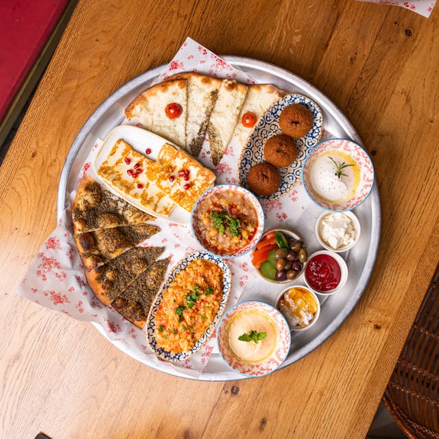 Exploring Emirati Food