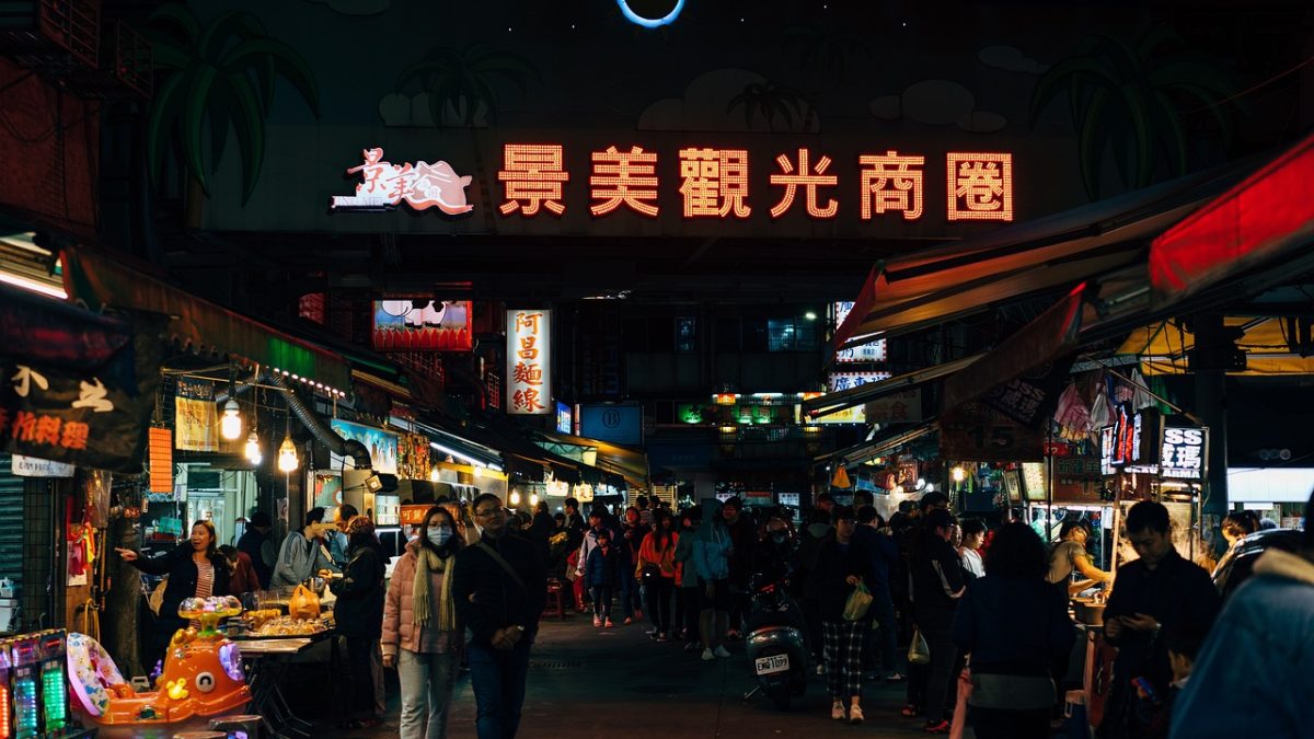 Top Night Markets in Phuket: Where to Go and What to Eat
