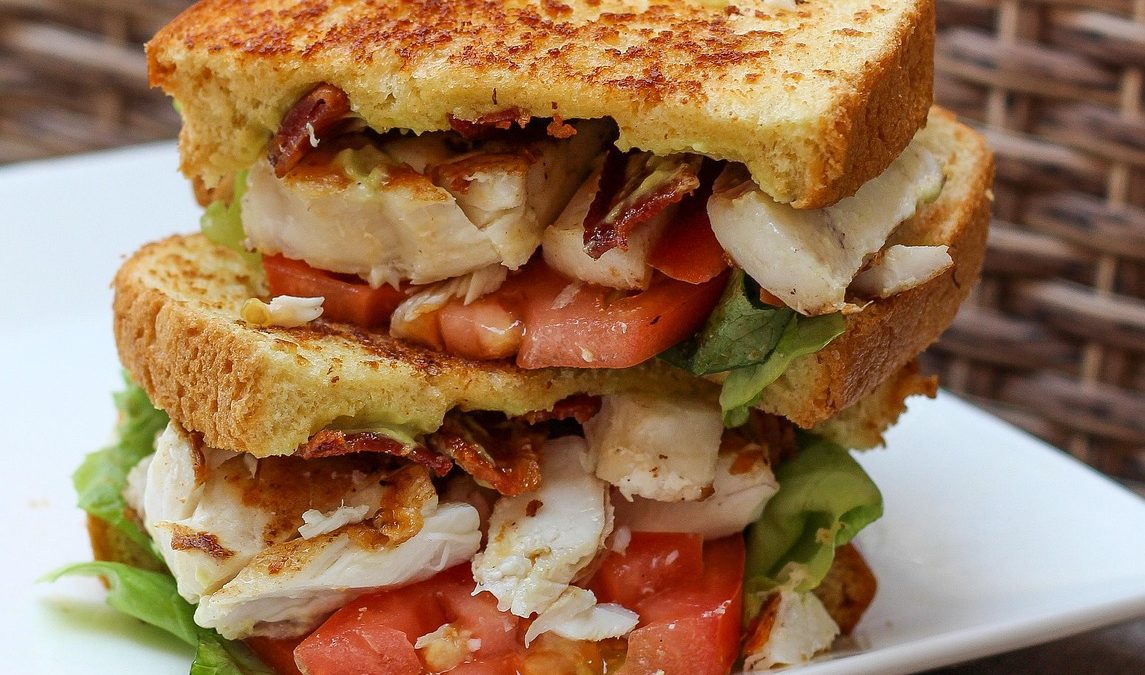 Culinary Discoveries in Toronto – A Foodie’s Guide to the City’s Must-Try Dishes