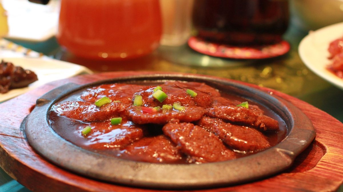 Dine Like Never Before: The Theatrical Thrill of Teppanyaki