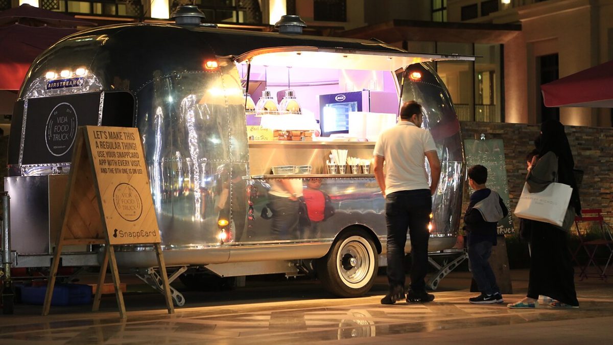 An Insider’s Guide to Dubai’s Street Food: Experiencing Authentic Local Flavours