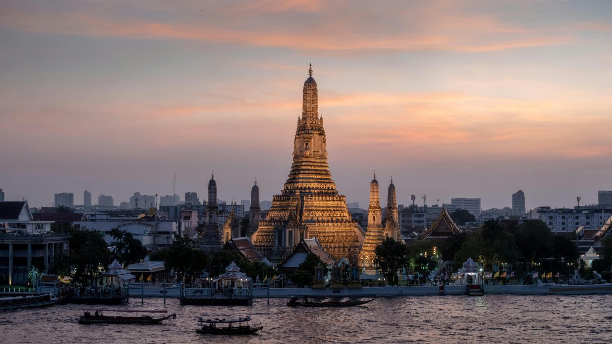 A Street Food Lover’s Guide to Bangkok, Thailand – Discover the flavours that keep the city awake