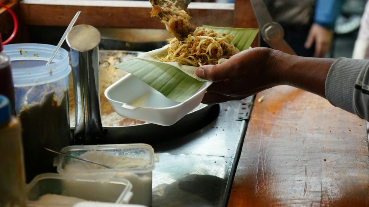 Bites by the Beach: Must-Try Street Food Near Mirissa Beach for First-Time Visitors