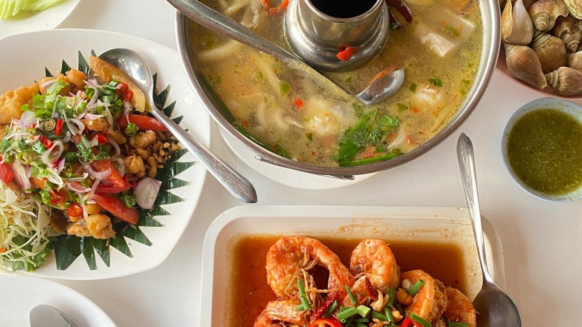 A Food Lover’s Guide to Traditional Thai Food Experiences: Savouring The Flavours of Thailand