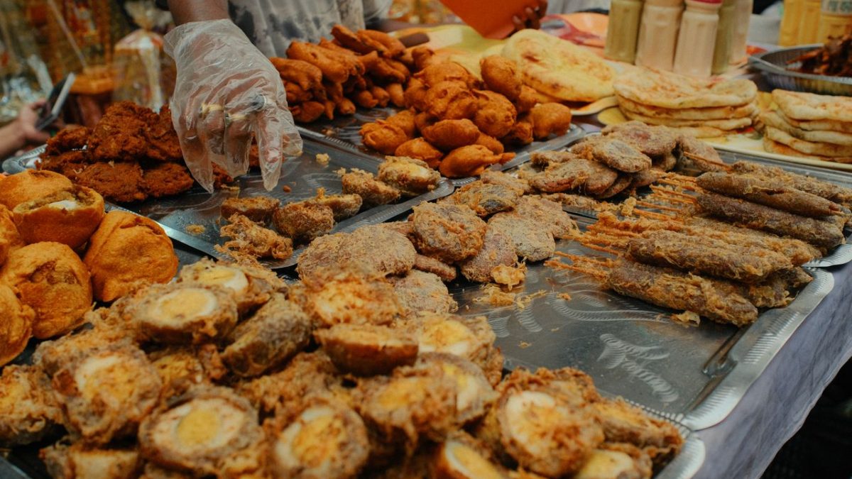 Explore Maldives Street Food: A Journey Through Local Island Flavours