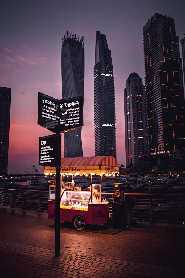 A Guide to Food in Dubai: Local Dishes and Street Eats You Must Try